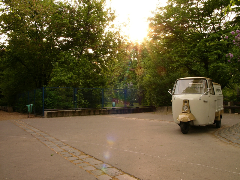 Illustration for article titled The Piaggio Ape: Buzzing About in Europe’s Cutest Truck